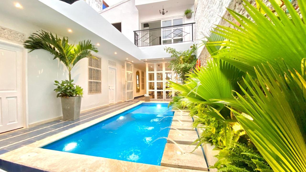 Casa Laurel Hotel *