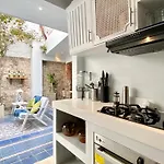 Casa Laurel